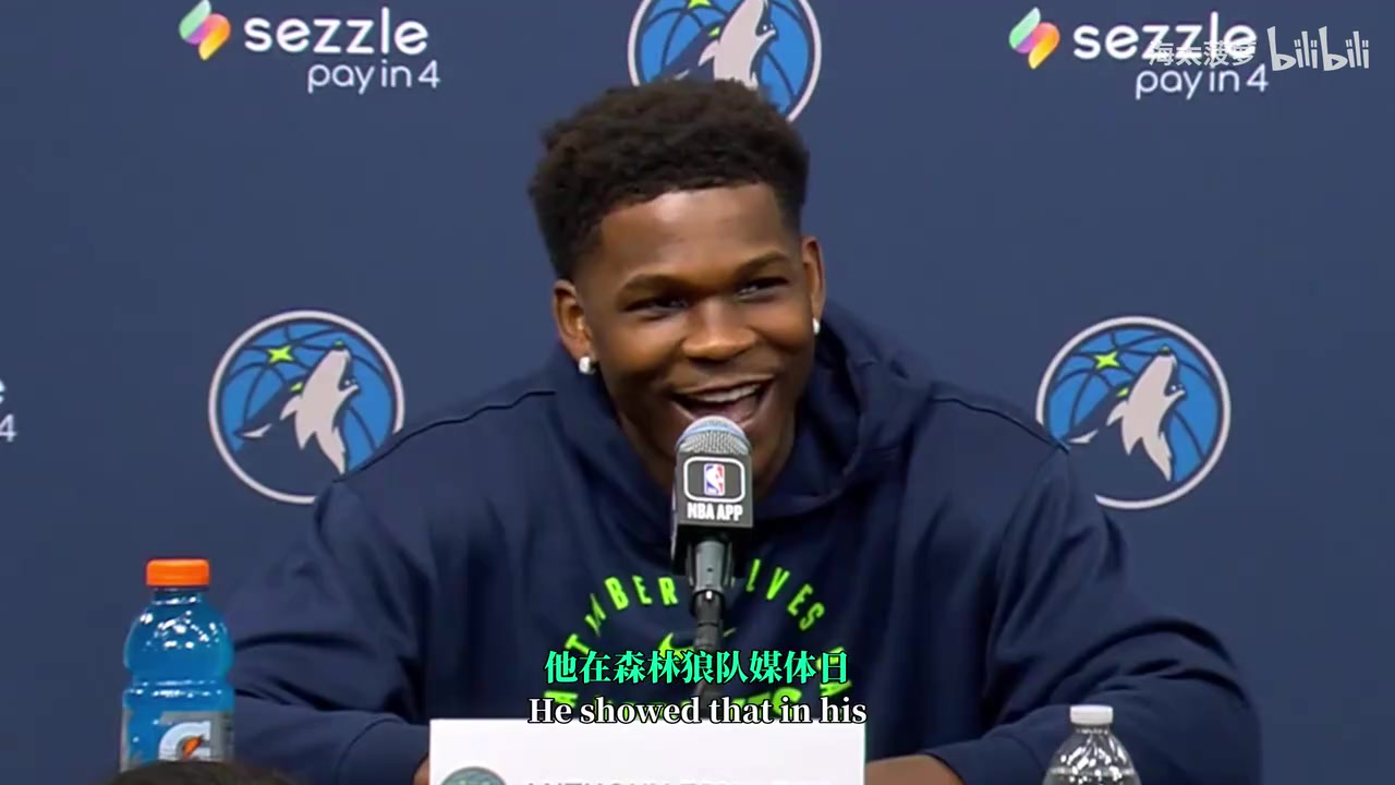 狼王的新賽季華子詼諧回應(yīng)記者問題我想念范德彪和奧科吉