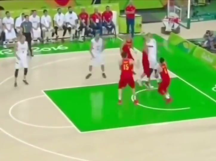 當(dāng)年周琦在奧運(yùn)會上對約基奇這一攻一防可還行