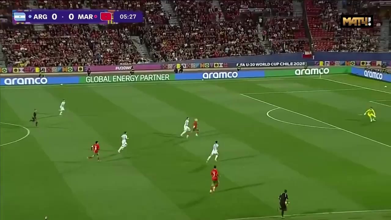 阿根廷門將出擊放倒對手VAR判罰任意球摩洛哥任意球直接破門